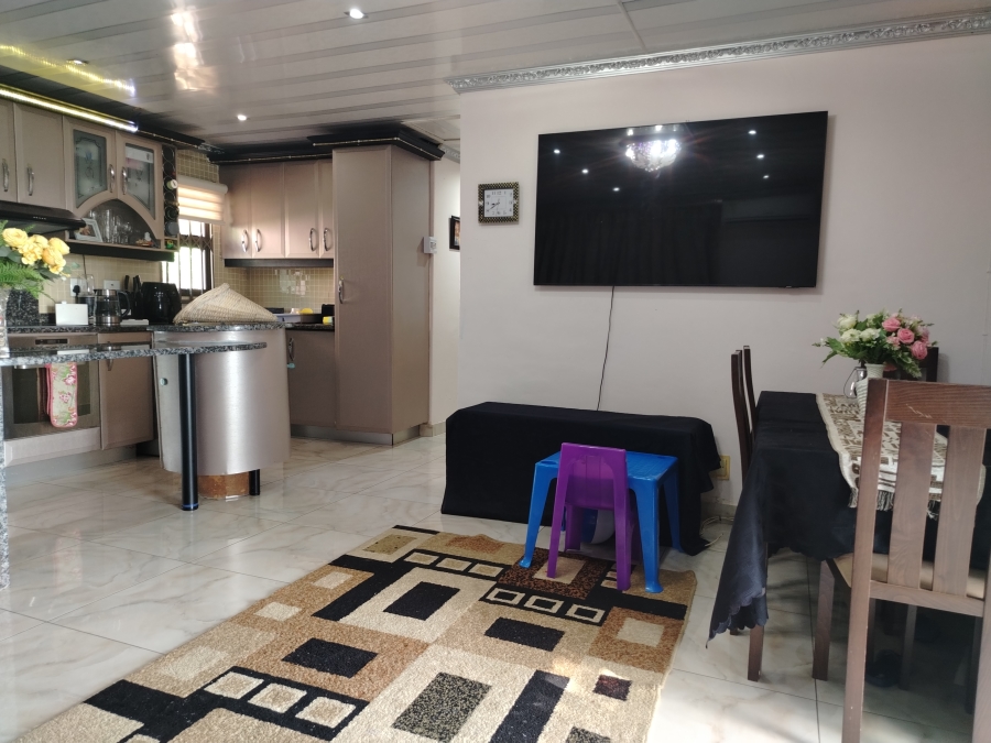 2 Bedroom Property for Sale in Bellair KwaZulu-Natal