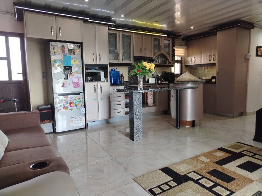 2 Bedroom Property for Sale in Bellair KwaZulu-Natal