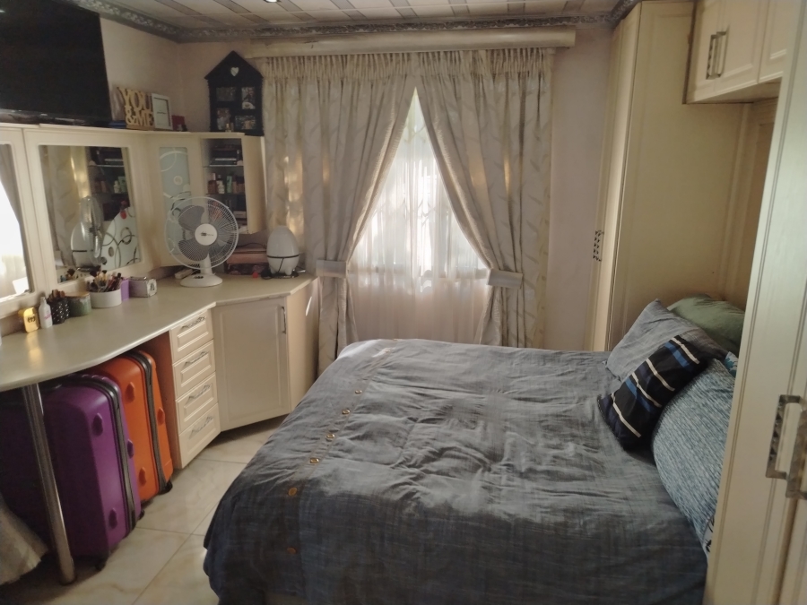 2 Bedroom Property for Sale in Bellair KwaZulu-Natal