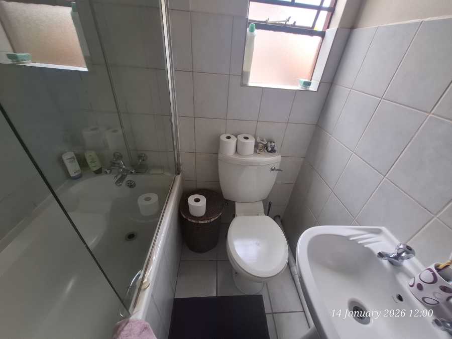 2 Bedroom Property for Sale in Pioneer Park KwaZulu-Natal