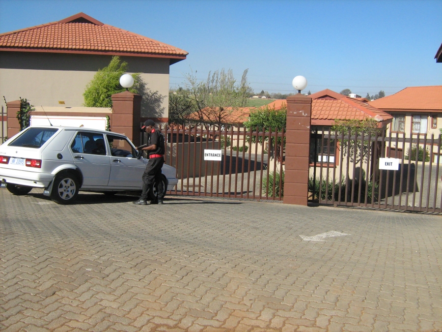2 Bedroom Property for Sale in Pioneer Park KwaZulu-Natal