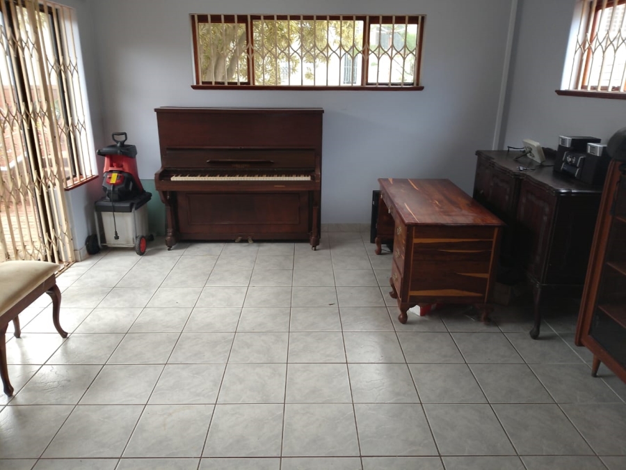 4 Bedroom Property for Sale in Glenmore KwaZulu-Natal