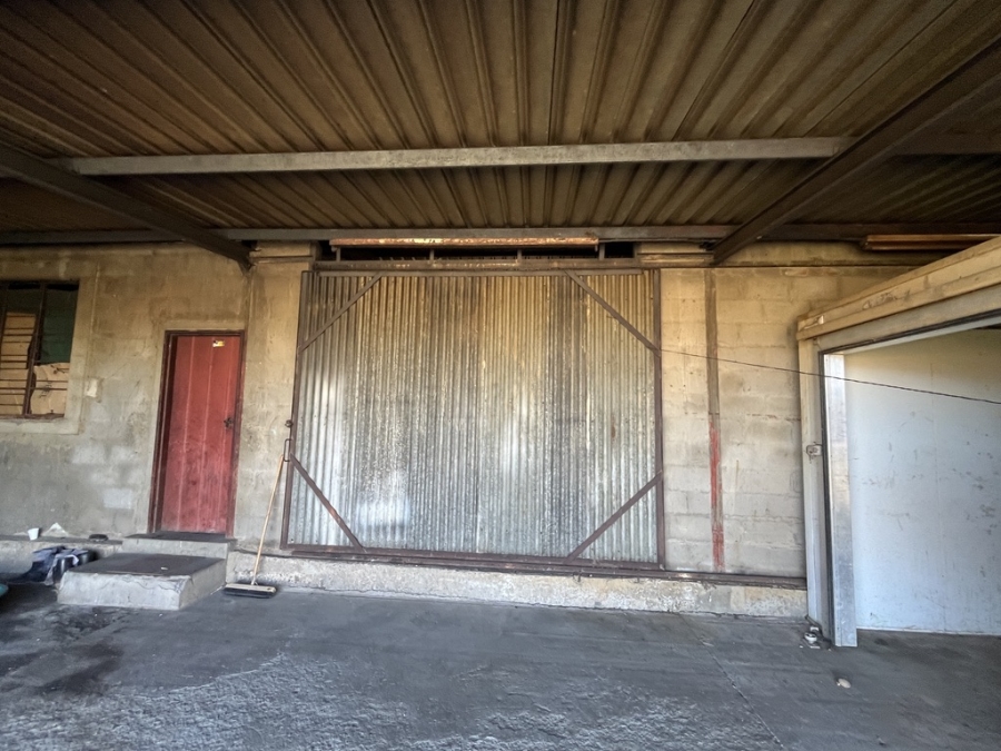 6 Bedroom Property for Sale in Weenen KwaZulu-Natal