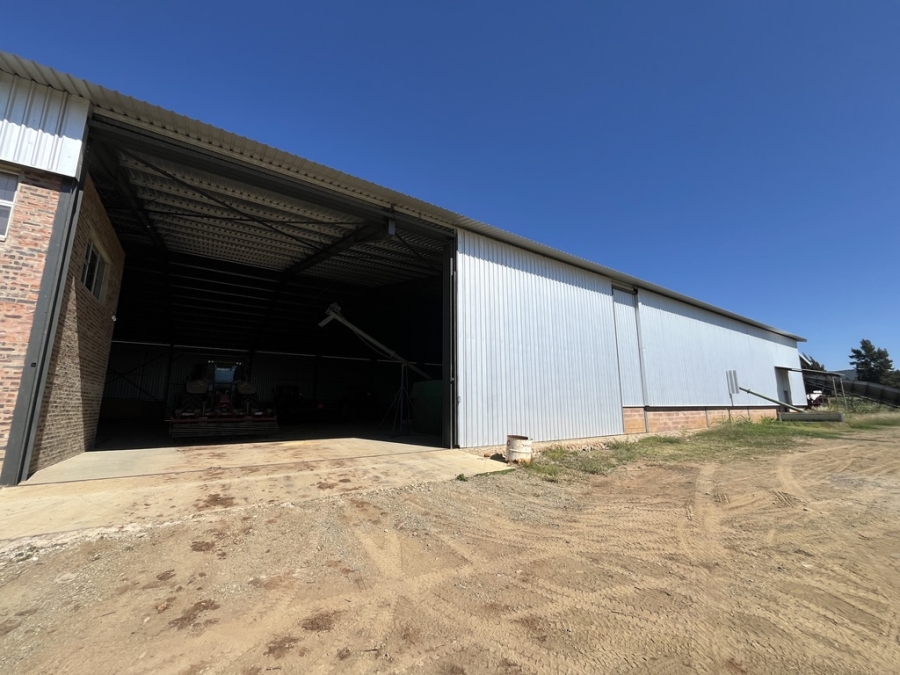 8 Bedroom Property for Sale in Weenen KwaZulu-Natal