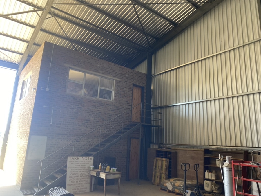 8 Bedroom Property for Sale in Weenen KwaZulu-Natal