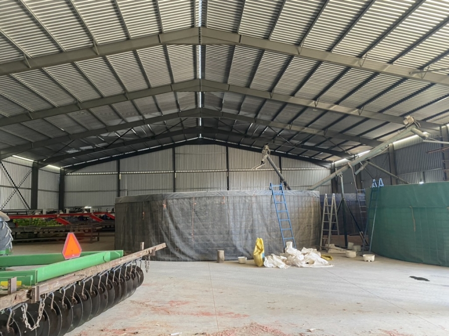 8 Bedroom Property for Sale in Weenen KwaZulu-Natal