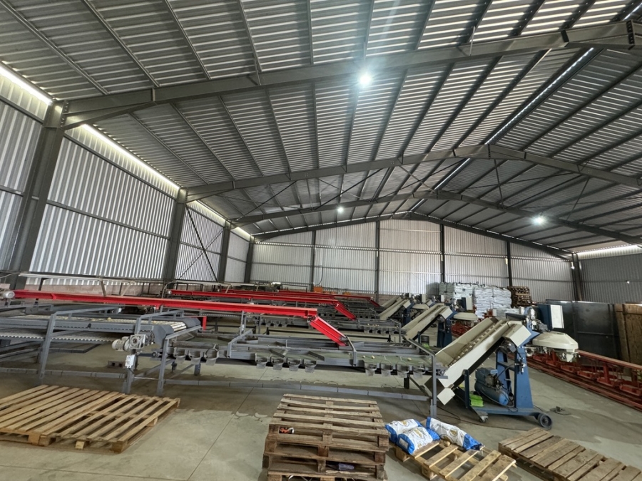 8 Bedroom Property for Sale in Weenen KwaZulu-Natal