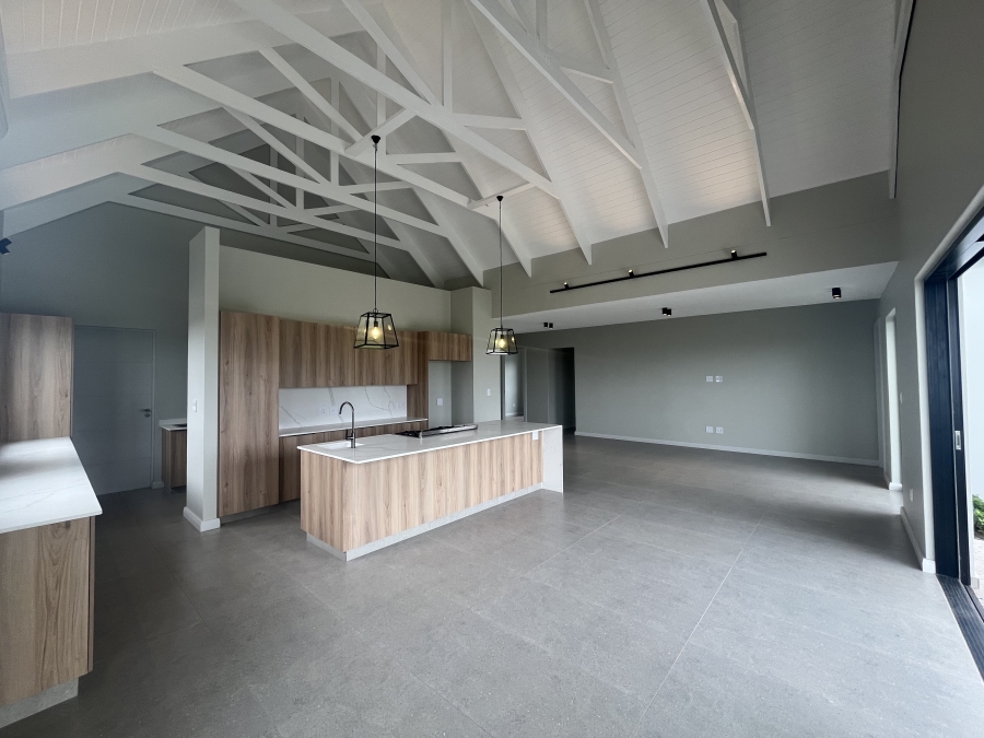 To Let 4 Bedroom Property for Rent in Springvale Country Estate KwaZulu-Natal