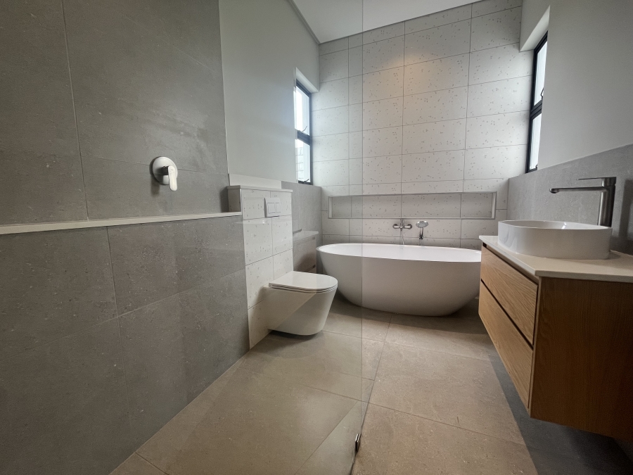 To Let 4 Bedroom Property for Rent in Springvale Country Estate KwaZulu-Natal