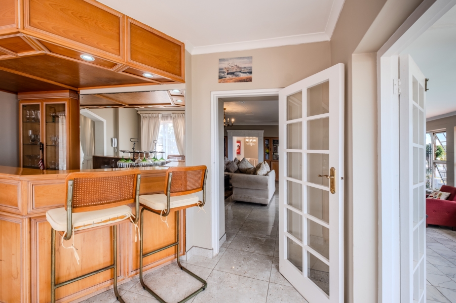 5 Bedroom Property for Sale in La Lucia KwaZulu-Natal