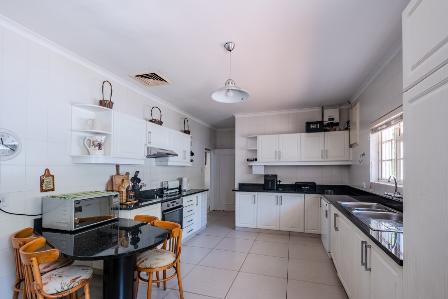 5 Bedroom Property for Sale in La Lucia KwaZulu-Natal