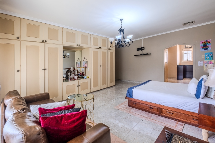 5 Bedroom Property for Sale in La Lucia KwaZulu-Natal