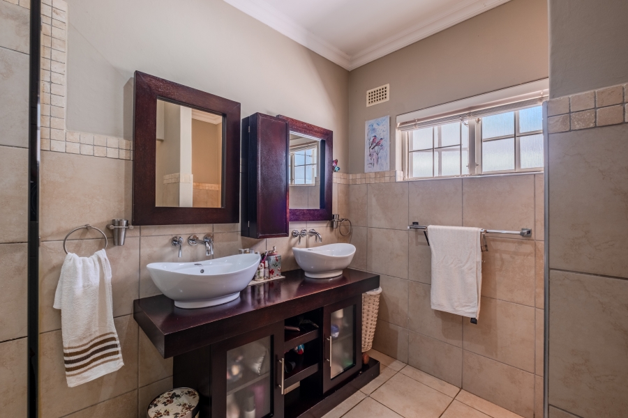 5 Bedroom Property for Sale in La Lucia KwaZulu-Natal