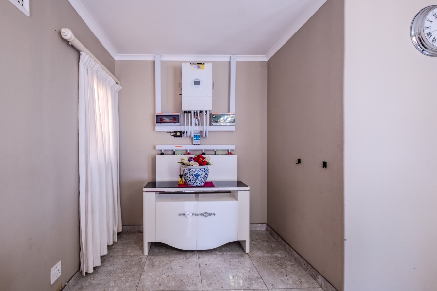 5 Bedroom Property for Sale in La Lucia KwaZulu-Natal