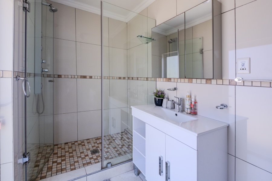 5 Bedroom Property for Sale in La Lucia KwaZulu-Natal