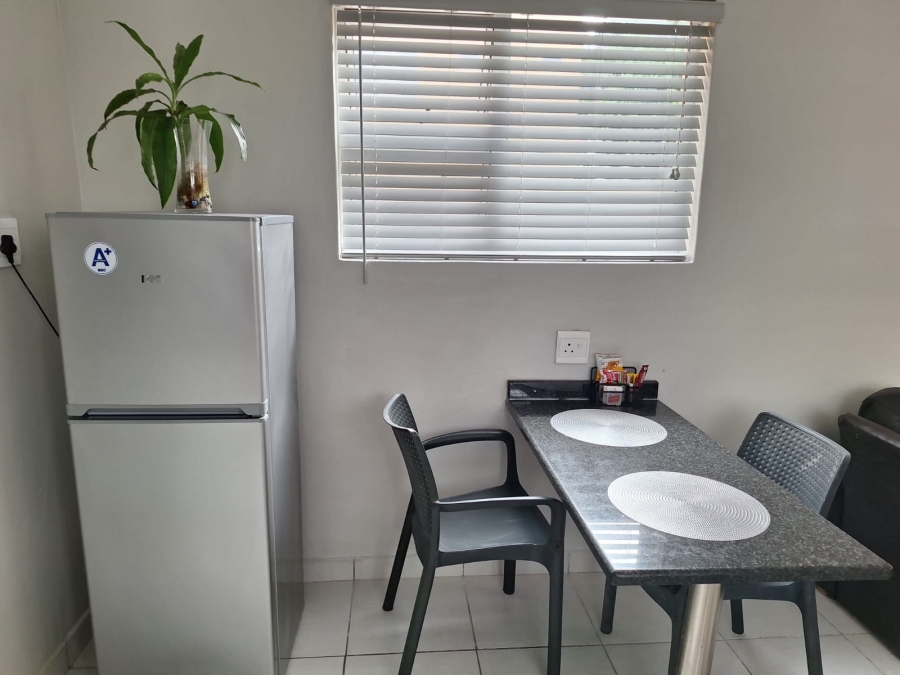 To Let 1 Bedroom Property for Rent in Umhlanga KwaZulu-Natal
