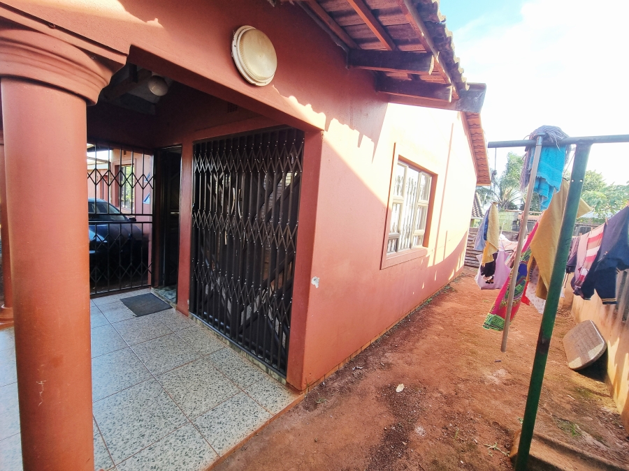 2 Bedroom Property for Sale in Umhlathuze KwaZulu-Natal
