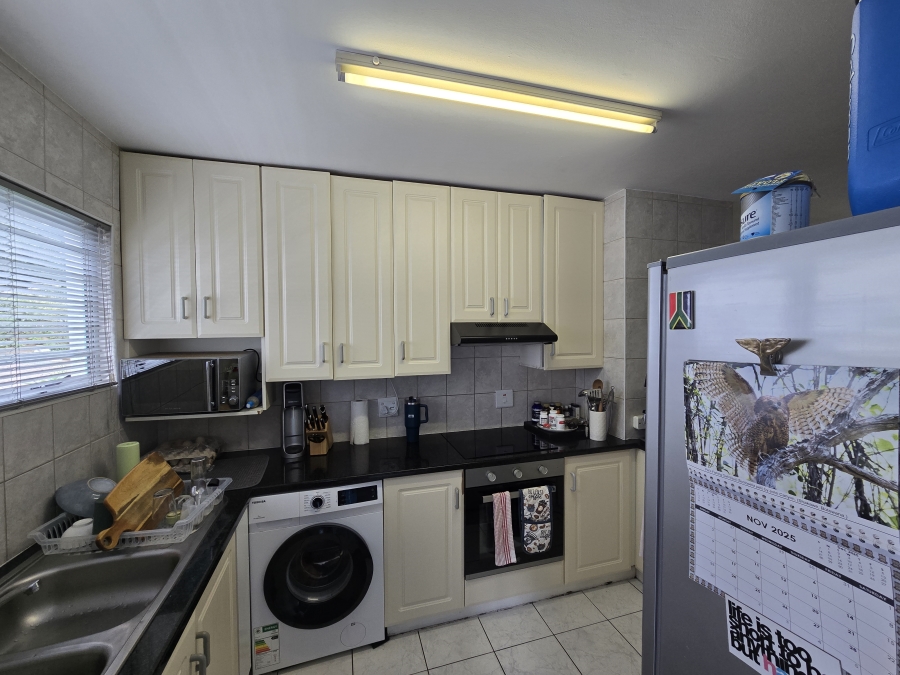 To Let 2 Bedroom Property for Rent in Shakas Rock KwaZulu-Natal