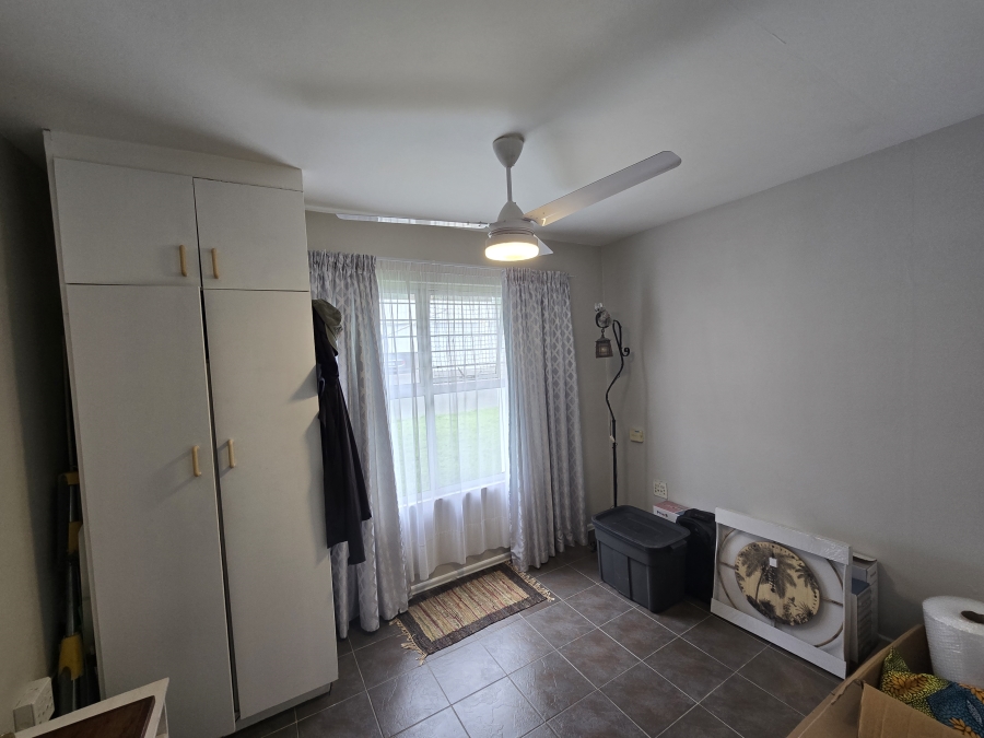 To Let 2 Bedroom Property for Rent in Shakas Rock KwaZulu-Natal