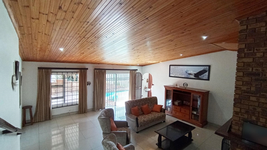5 Bedroom Property for Sale in Orient Heights KwaZulu-Natal