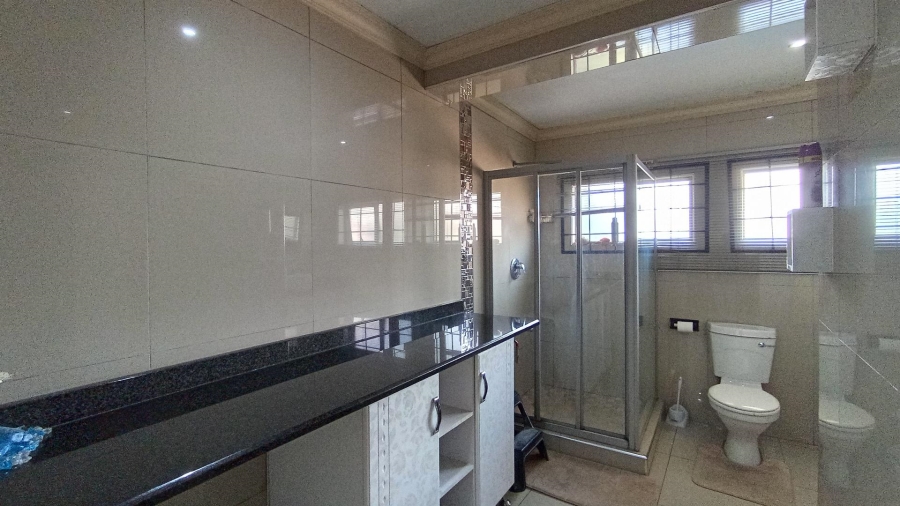 5 Bedroom Property for Sale in Orient Heights KwaZulu-Natal
