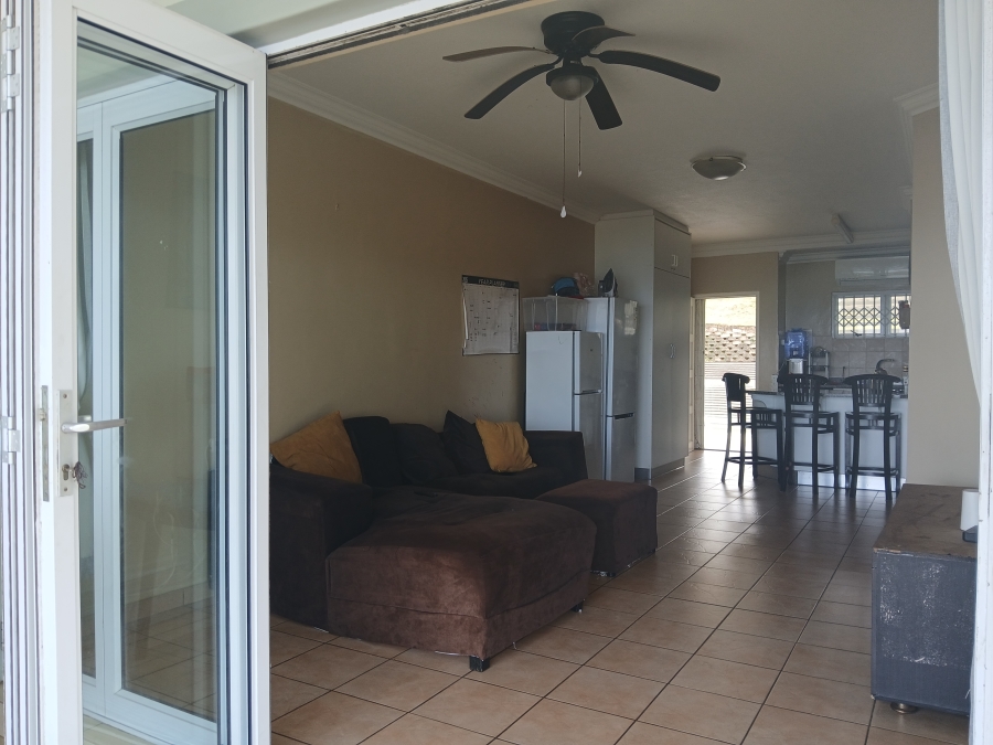 2 Bedroom Property for Sale in Lawrence Rocks KwaZulu-Natal