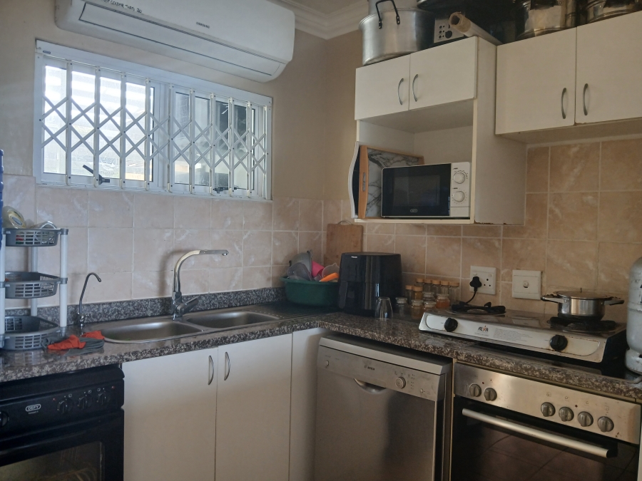 2 Bedroom Property for Sale in Lawrence Rocks KwaZulu-Natal