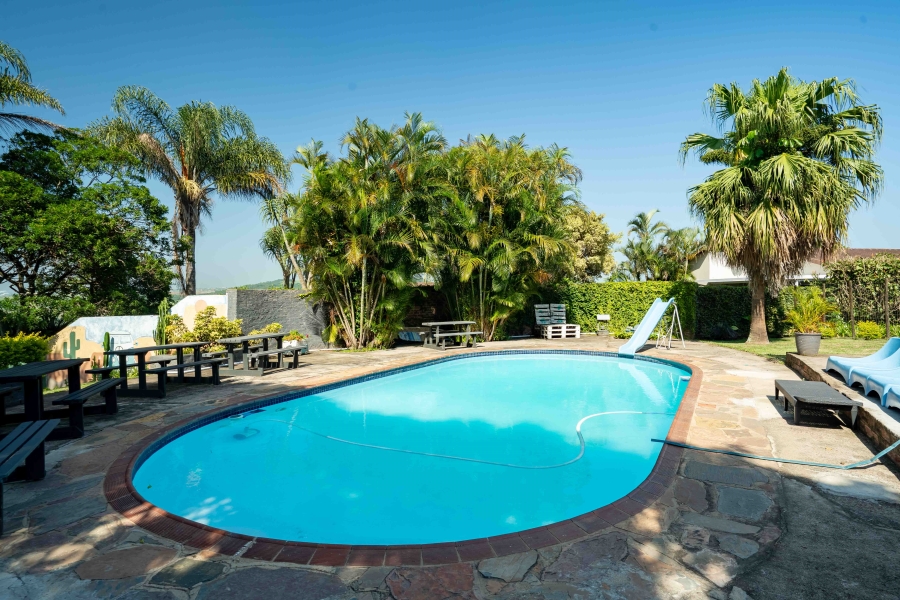 6 Bedroom Property for Sale in Lower Illovo KwaZulu-Natal