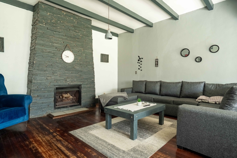 6 Bedroom Property for Sale in Lower Illovo KwaZulu-Natal