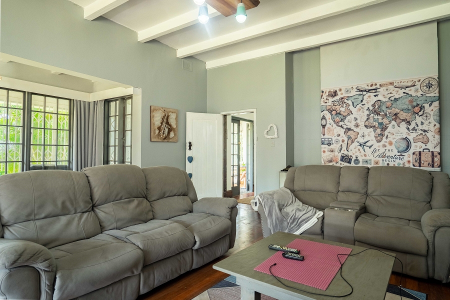 6 Bedroom Property for Sale in Lower Illovo KwaZulu-Natal