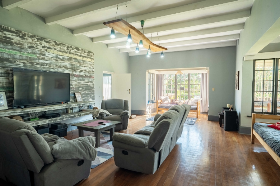 6 Bedroom Property for Sale in Lower Illovo KwaZulu-Natal