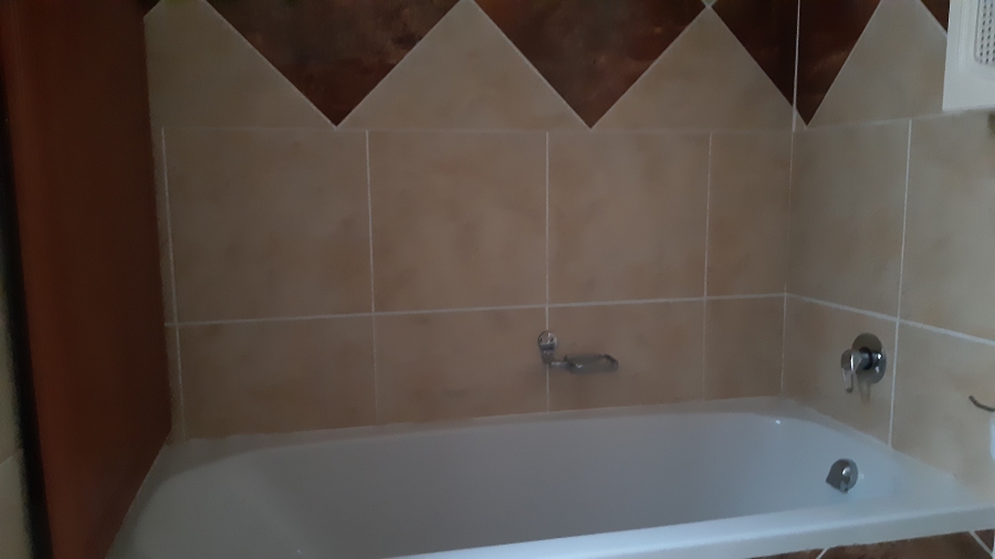 To Let 2 Bedroom Property for Rent in Amanzimtoti KwaZulu-Natal