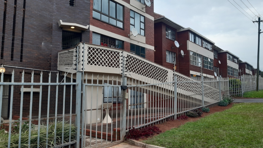 To Let 2 Bedroom Property for Rent in Amanzimtoti KwaZulu-Natal