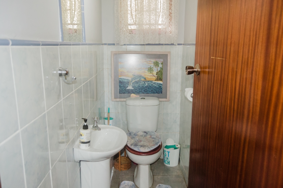 2 Bedroom Property for Sale in Clansthal KwaZulu-Natal