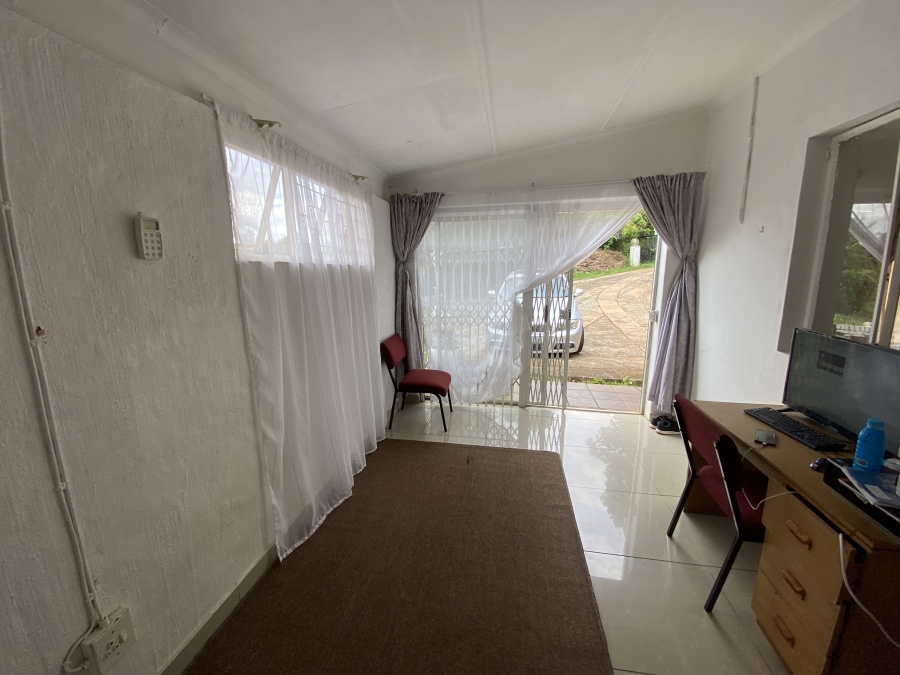 To Let 1 Bedroom Property for Rent in Athlone KwaZulu-Natal