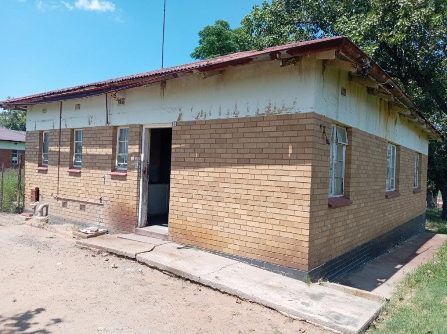 3 Bedroom Property for Sale in Newcastle Rural KwaZulu-Natal