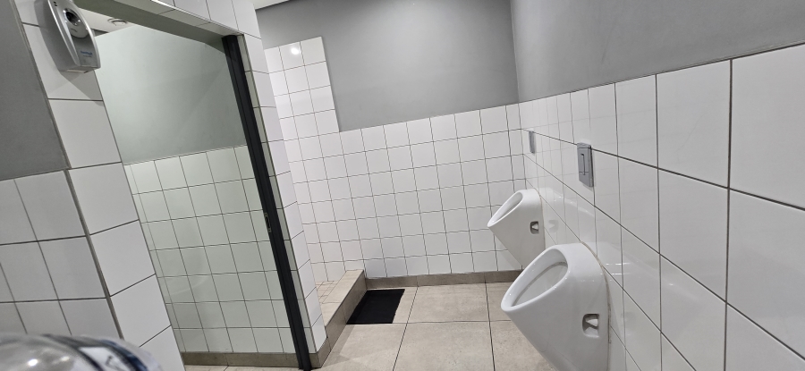 Commercial Property for Sale in Cliffdale KwaZulu-Natal