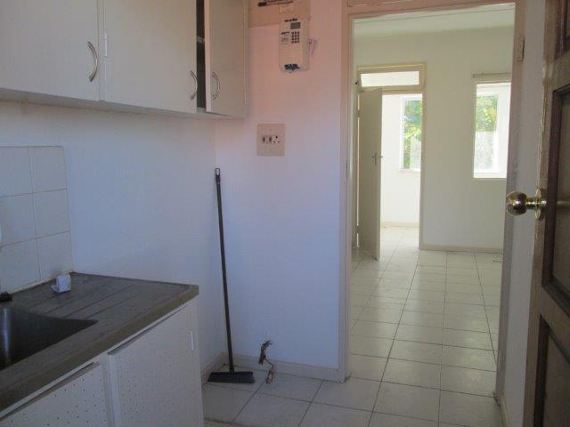 To Let 1 Bedroom Property for Rent in Essenwood KwaZulu-Natal