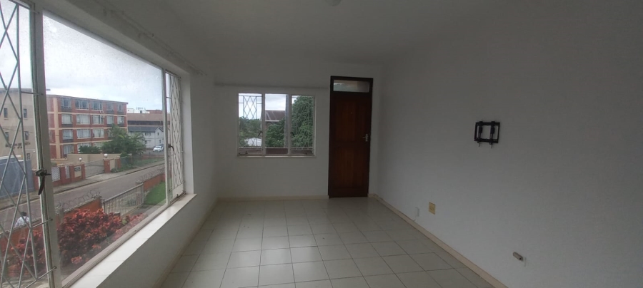 To Let 1 Bedroom Property for Rent in Essenwood KwaZulu-Natal