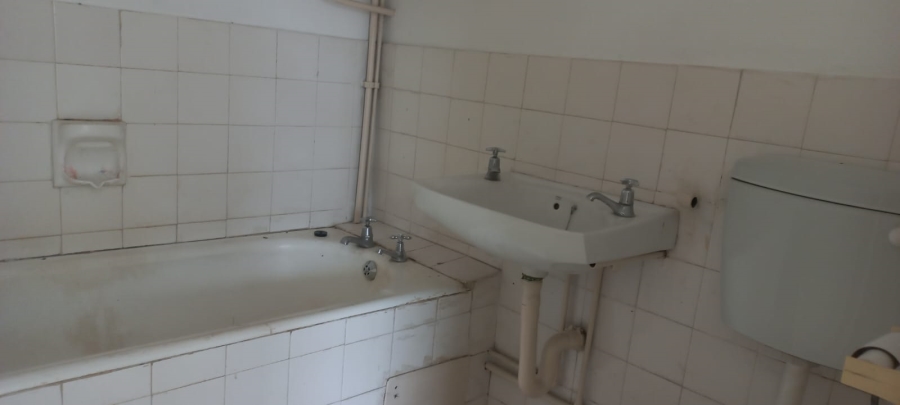 To Let 1 Bedroom Property for Rent in Essenwood KwaZulu-Natal