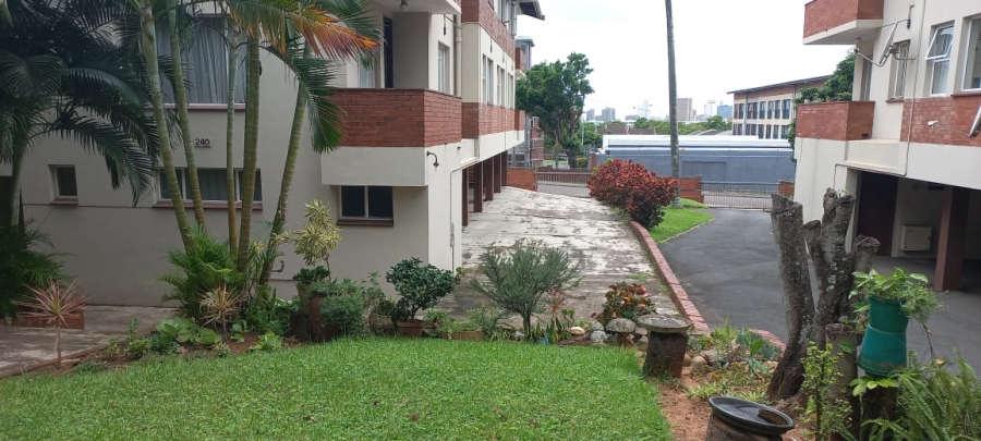 To Let 1 Bedroom Property for Rent in Essenwood KwaZulu-Natal