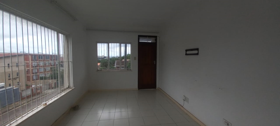 To Let 1 Bedroom Property for Rent in Essenwood KwaZulu-Natal
