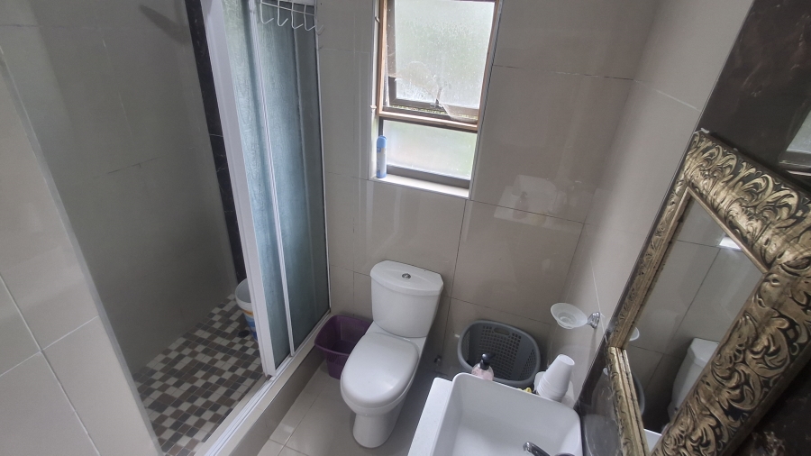 4 Bedroom Property for Sale in Glenmore KwaZulu-Natal