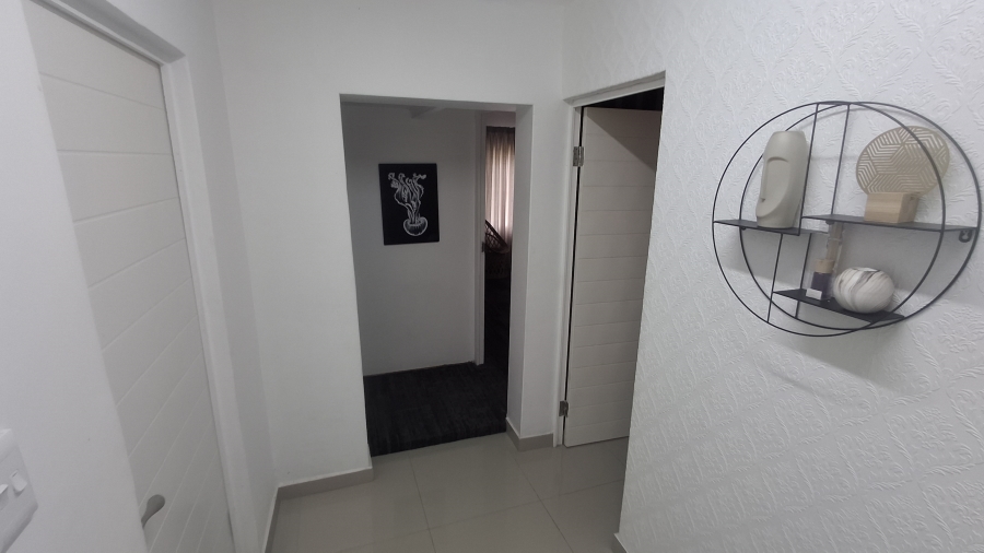 4 Bedroom Property for Sale in Glenmore KwaZulu-Natal