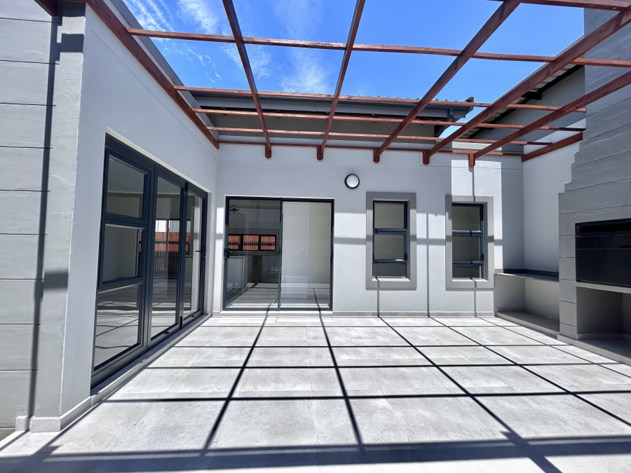 To Let 2 Bedroom Property for Rent in Palm Lakes Estate KwaZulu-Natal