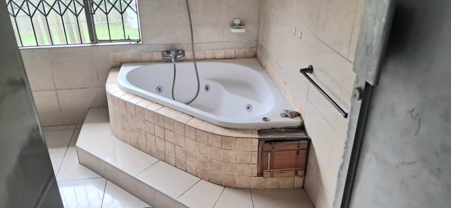 4 Bedroom Property for Sale in Pinelands KwaZulu-Natal