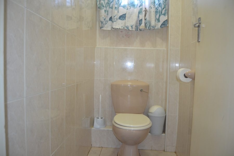 1 Bedroom Property for Sale in Scottburgh Central KwaZulu-Natal