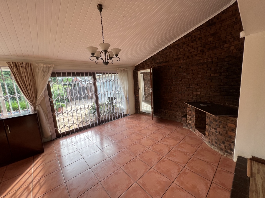 To Let 3 Bedroom Property for Rent in Greendale KwaZulu-Natal