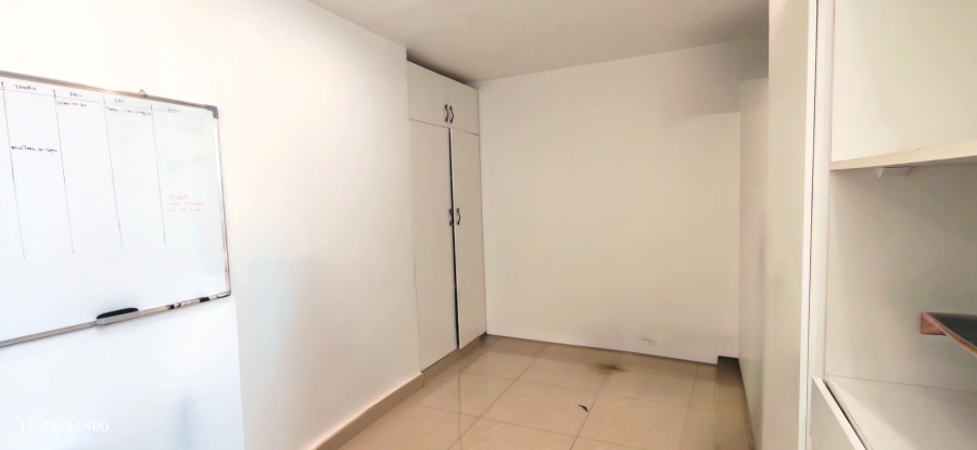 To Let 2 Bedroom Property for Rent in Grove End KwaZulu-Natal