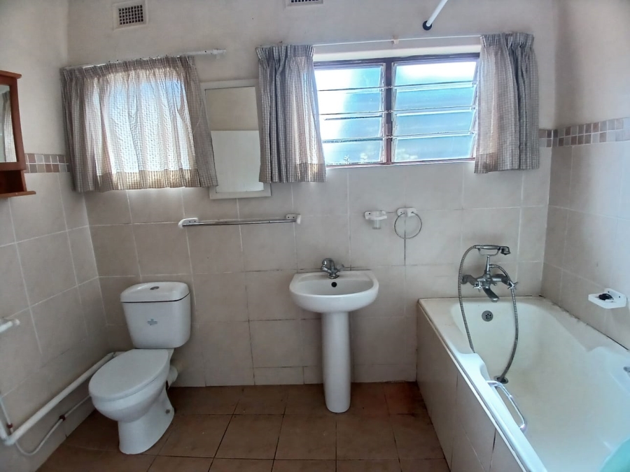 To Let 1 Bedroom Property for Rent in Forest Hills KwaZulu-Natal